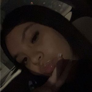 Meet your Posher, Camila